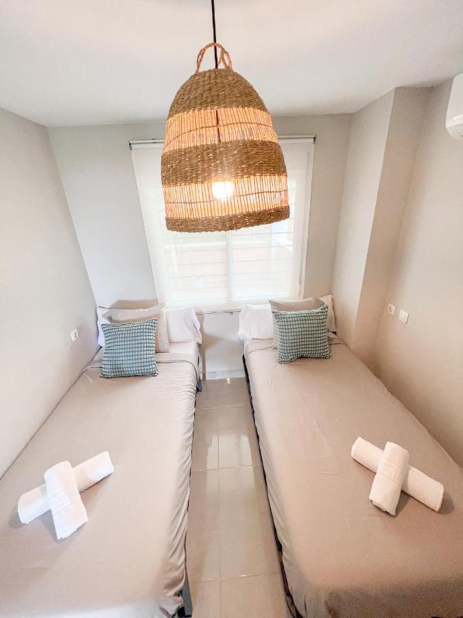 Cozy With Large Terrace Apartment *